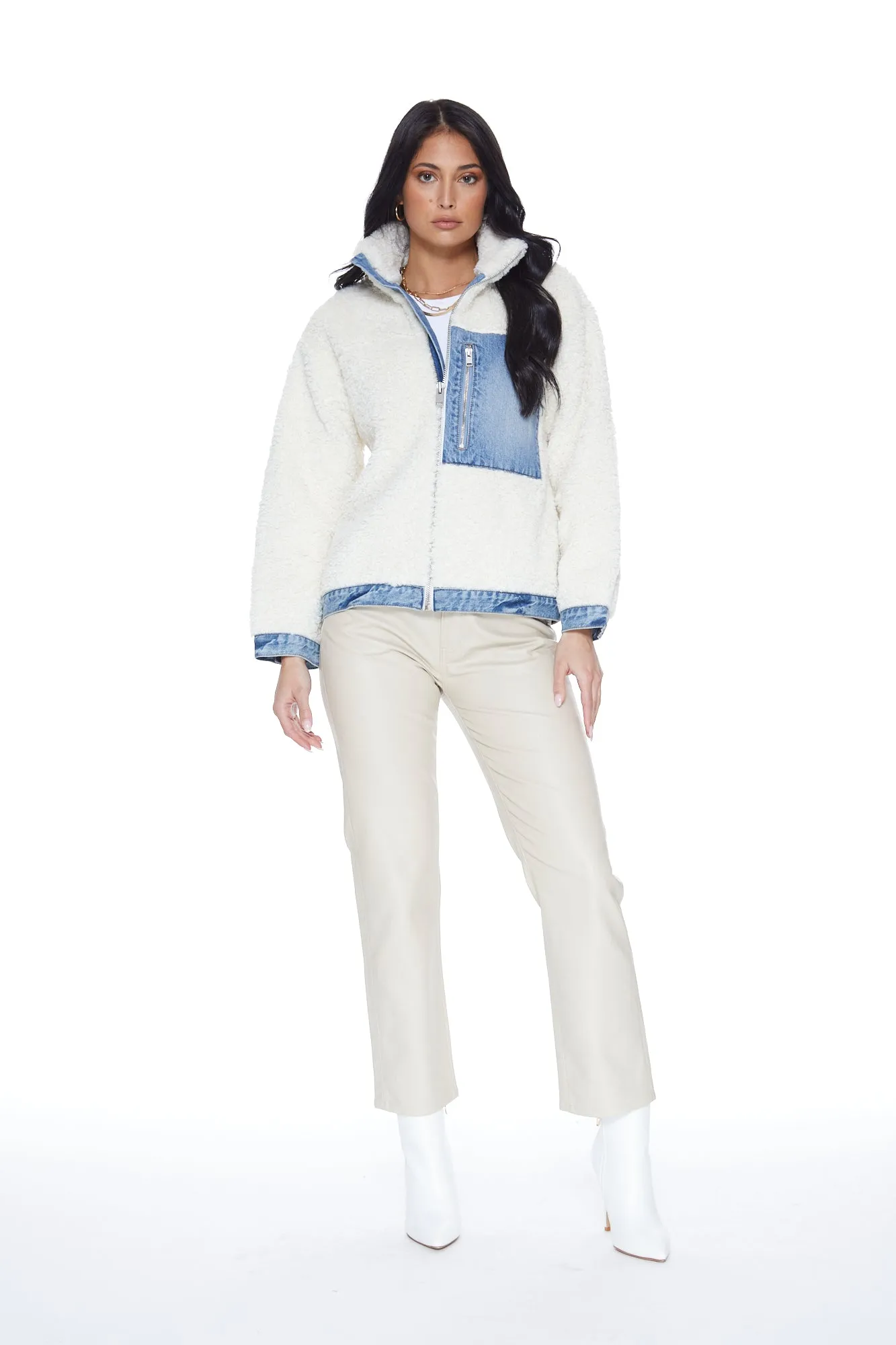 Après Ski Jacket in Angel Falls & Off White