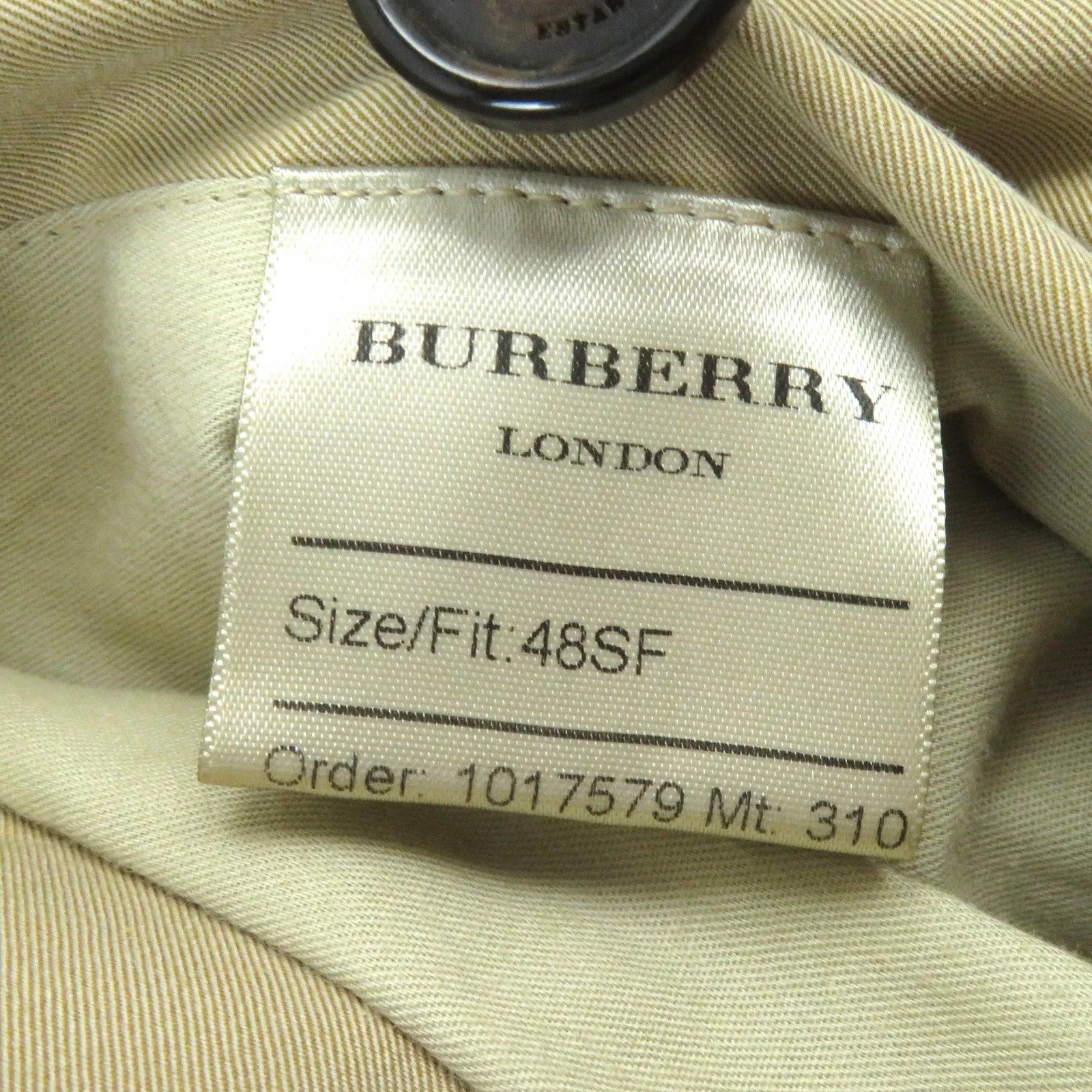 Burberry Kensington Trench Coat Beige 48