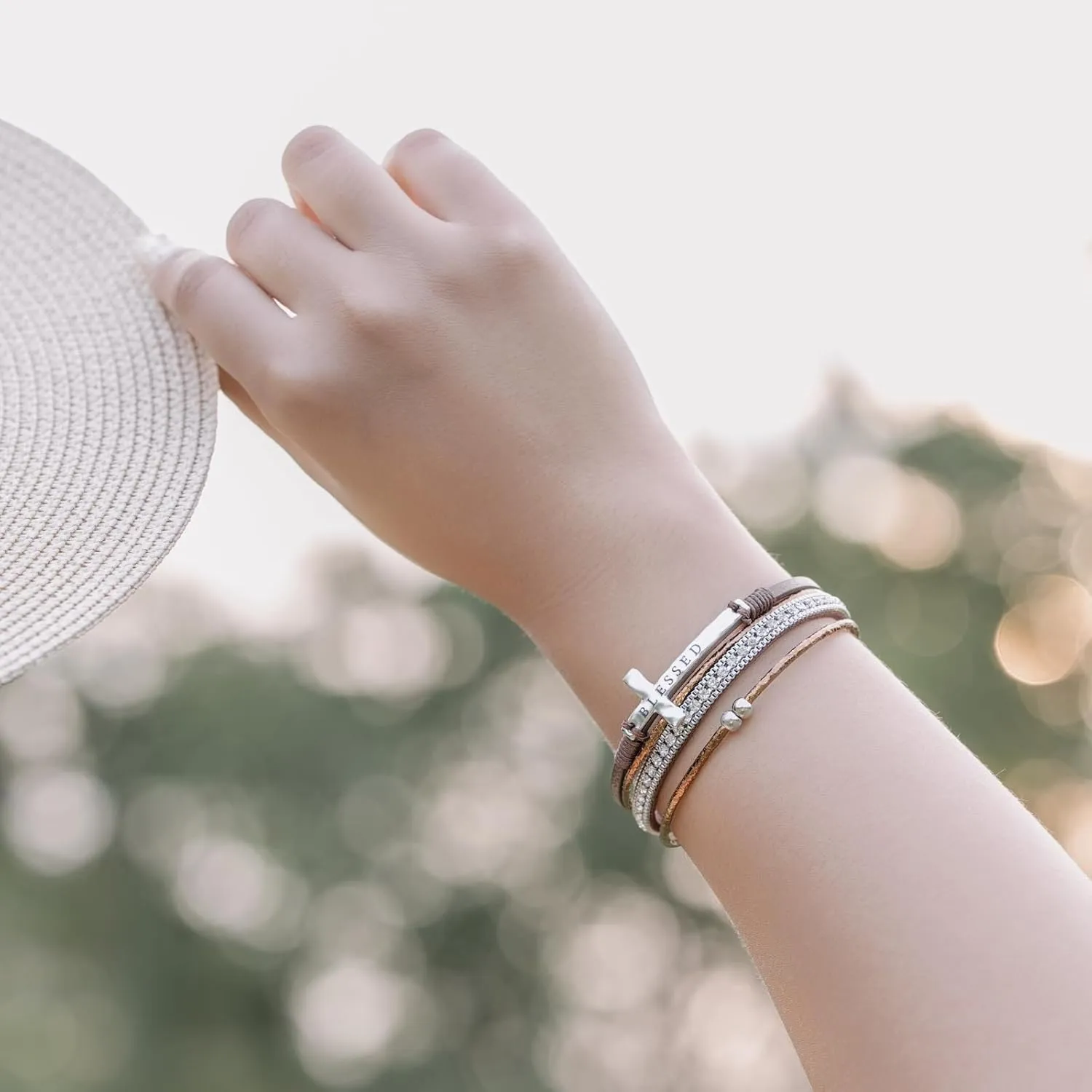 FANCY SHINY Cross Leather Bracelets Christian Jewelry Religious Gifts for Women Boho Wrap Cuff Bangle Bracelets with Magnetic Clasp