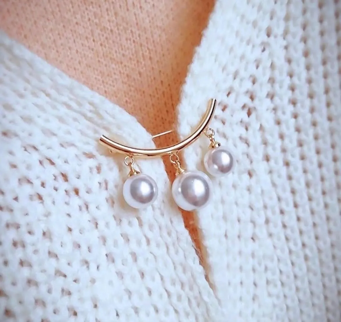 Pearl Brooch Pearl Scarf Brooch Sweater Shawl Waist Pants Extender Safety Pins Clip Double Faux Pearl Rhinestones Collar Brooches Dress skirt waist Scarf ClipPerfect for DIY Decoration and Design