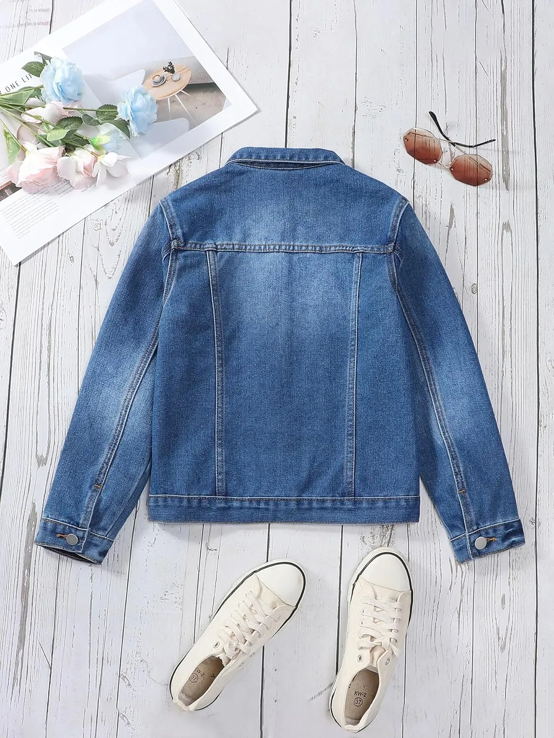 WDIRARA Girl's Ripped Flap Pocket Button Front Long Sleeve Collared Denim Jacket